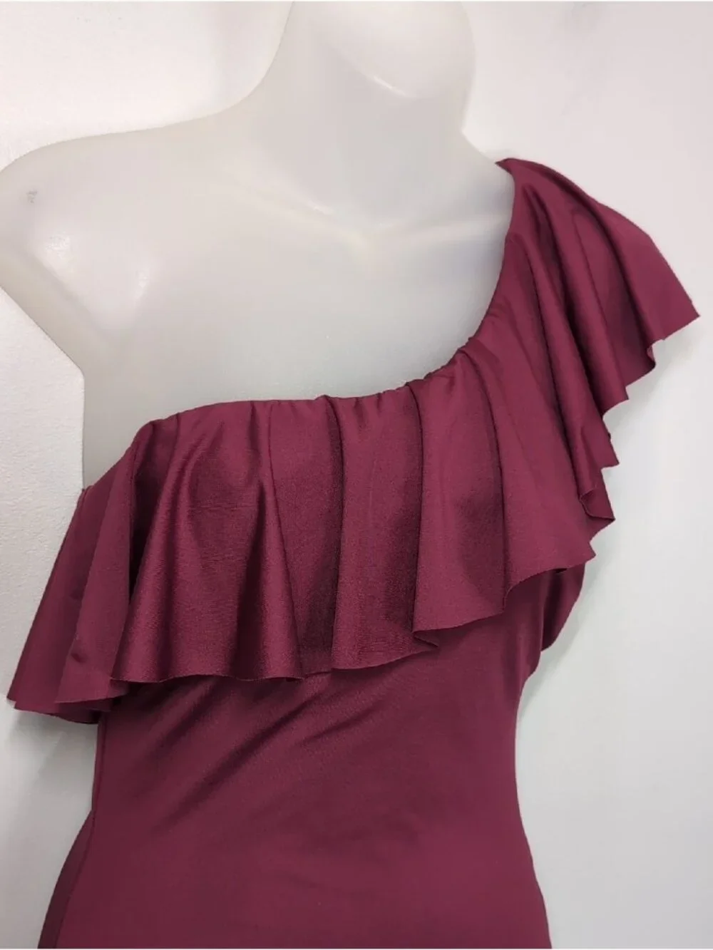 Tropik One Shoulder Ruffle One Piece Swimsuit Womens Size Small Burgundy Purple